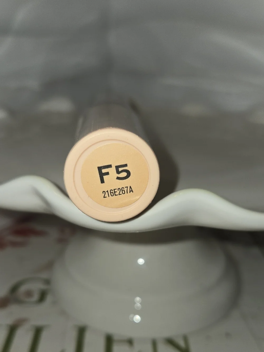 Revolution Fast Base Stick Foundation - F5